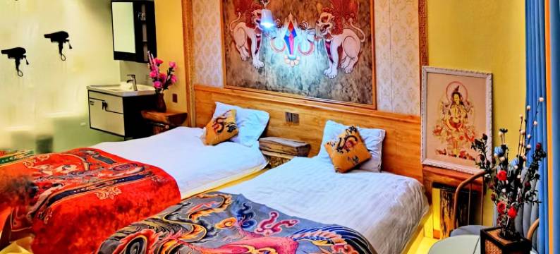 巴松措遇见你·餐吧观景民宿图片