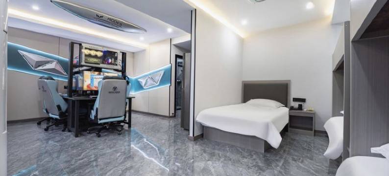 鼎潮电竞·主题酒店(东台八佰伴店)图片