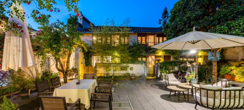 西递望山畔水民宿图片