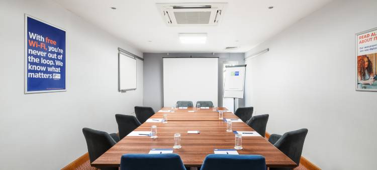 布伦特里智选假日酒店(Holiday Inn Express Braintree)图片