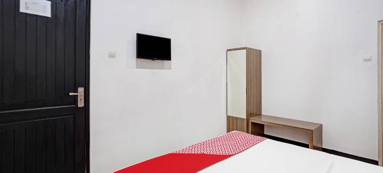 OYO 90442 阿尔梅拉伊斯兰家庭旅馆(Almeira Homestay Syariah Near RS Islam Al-Irsyad Mitra Reddoorz)图片