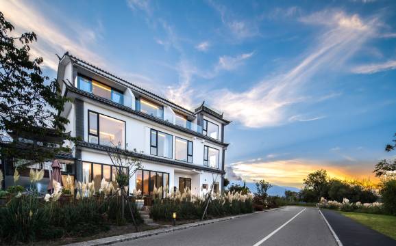 大理西城往事生活美学设计师美宿(洱海生态廊道店)