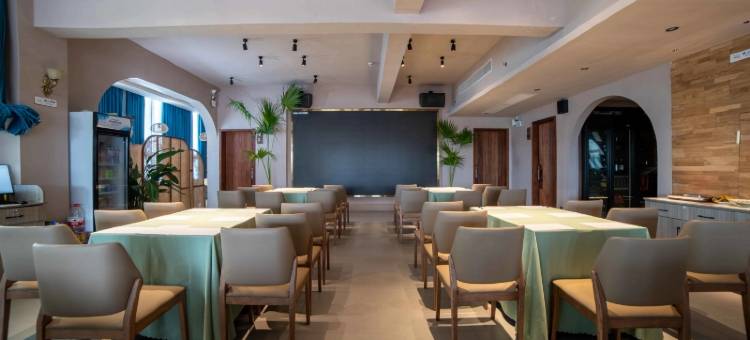 丽悦温泉酒店(陆川步行街高铁站店)图片