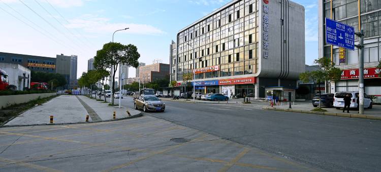 麗登智能酒店(武汉东西湖新城十八路店)图片