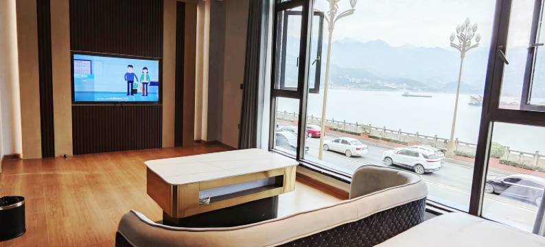 枫情盛世酒店(奉节夔门广场店)图片