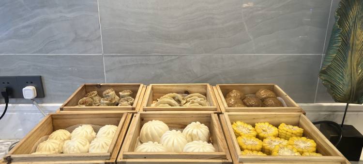 凯里亚德酒店(贺州灵峰广场店)图片