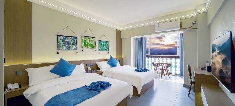 青水河畔酒店图片