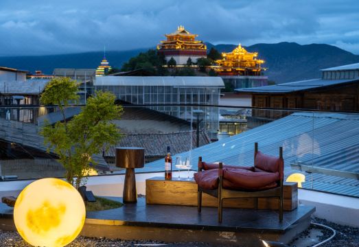 香格里拉相逢·不晚Silvery Moonlight | 木槿昔年·慢城供氧设计师民宿（独克宗古城店）外景图