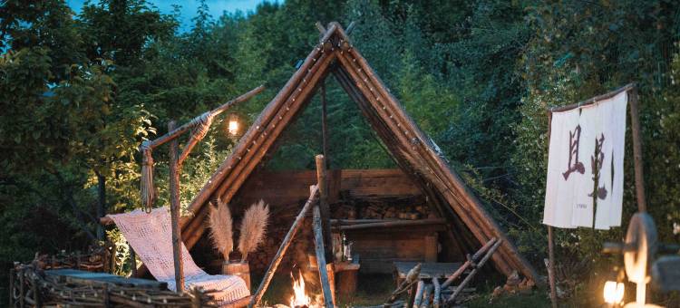 泸沽湖且曼·入影松半山酒店图片