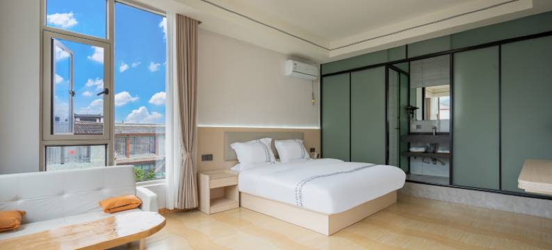 蓝杉民宿(丽江三义国际机场店)图片