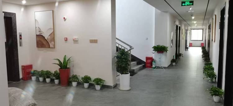 长沙巢想主题酒店(中南林业科技大学涉外学院店)图片