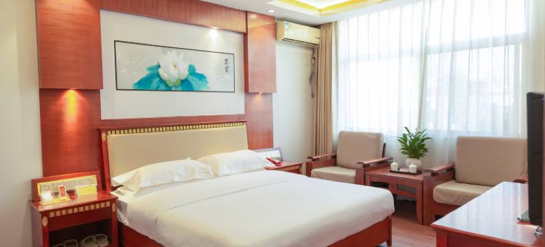 勐腊鹏基大酒店(南腊河星光夜市店)图片