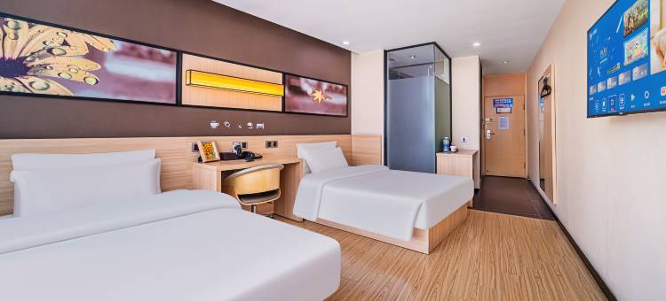 IU酒店(重庆合川财富广场重百商场店)图片