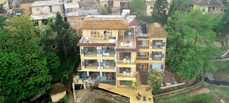 元阳梯田上精品民宿(多依树店)图片