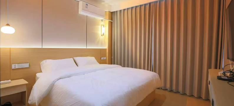 楠婷酒店(南充北站店)图片