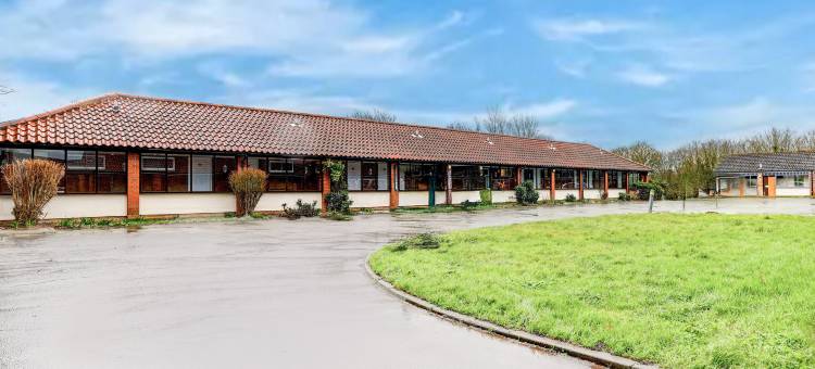 OYO 里文霍尔酒店在威瑟姆，切姆斯福德(OYO the Rivenhall Hotel in Witham, Chelmsford)图片