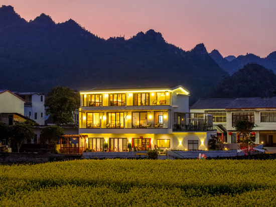 吾悅晚離民宿(下纳灰店)