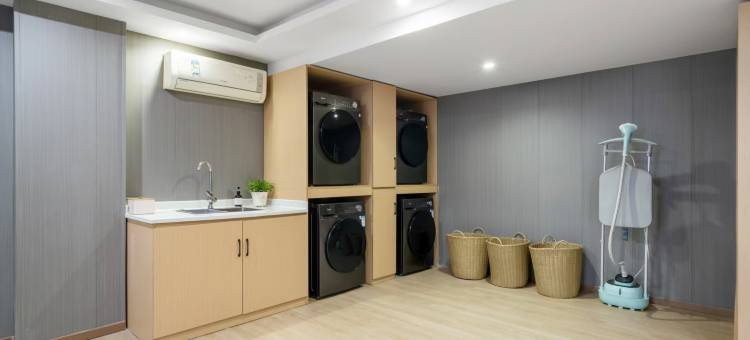 艺龙海雅酒店(重庆沙坪坝磁器口地铁站店)图片