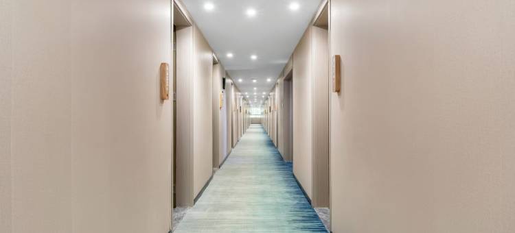 艺龙海雅酒店(重庆沙坪坝磁器口地铁站店)图片