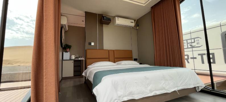 阿拉善左旗腾格里漠北牧歌酒店图片