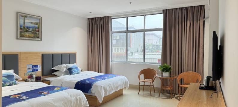 东兴鑫昌大酒店(万尾金滩店)图片