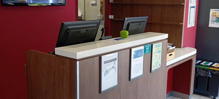 克莱蒙费朗南部伊苏瓦尔康铂酒店(Campanile Clermont Ferrand Sud - Issoire)图片