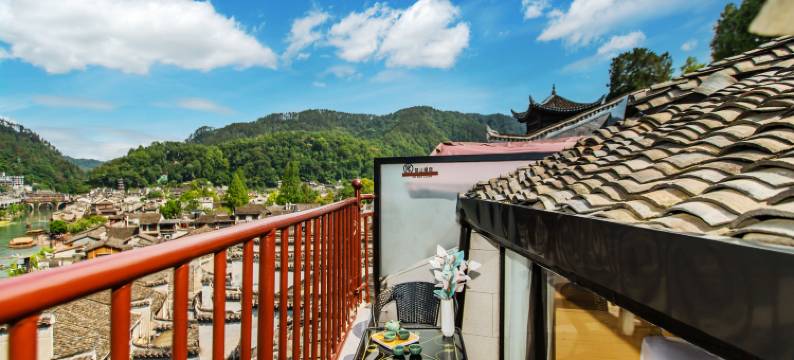 凤凰古色观景民宿(凤凰古城南华大桥店)图片