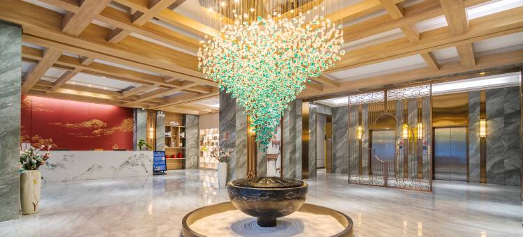 尚府轻居酒店(茂名高铁站东信时代广场店)图片