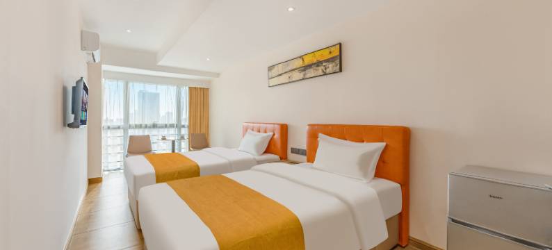 铂江国际公寓(佛山湾华地铁站天虹购物中心店)图片