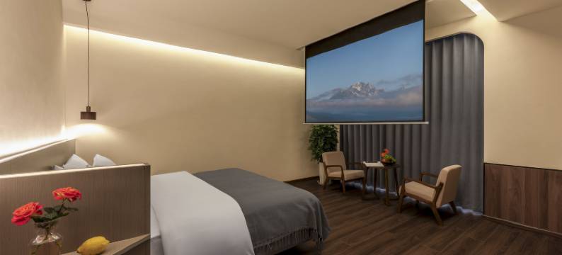 云慕景轻奢民宿(香格里拉独克宗古城店)图片