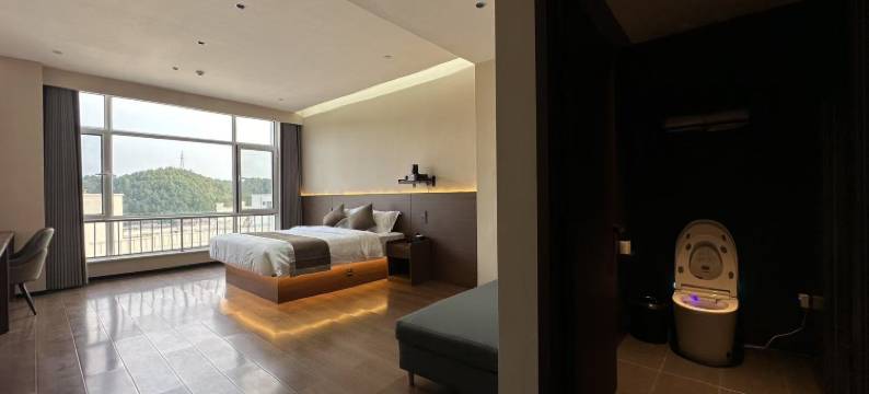 鸿銮·星居民宿(承德鼎盛王朝康熙大典演出店)图片