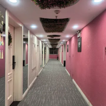 太原肆海藏间酒店(长风街地铁站店)