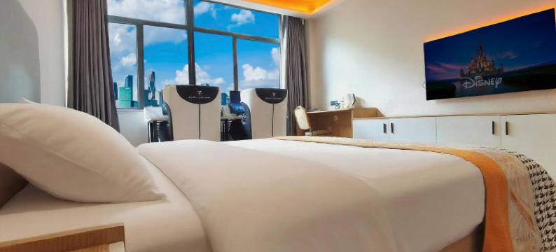 喆霆电竞酒店(泸县万福广场店)图片