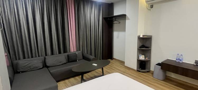 YZ·轻住艺术酒店(西湖公园店)图片