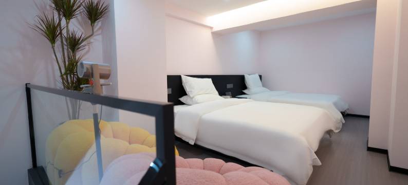 鹿也电竞民宿图片