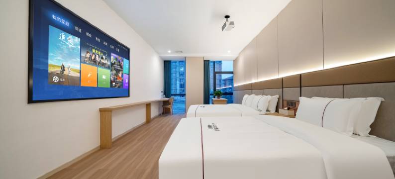 云瑞影院酒店(德清体育中心店)图片