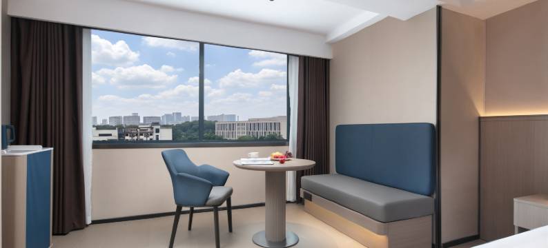 欢漫酒店(长沙麓谷涉外经济学院店)图片