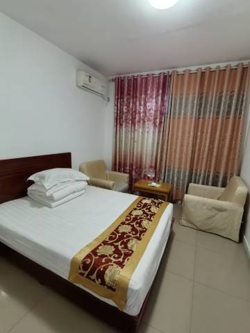 OYO虹桥宾馆(枣庄薛城区万达广场店)