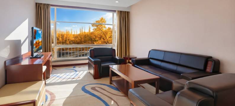 额济纳旗•俪雅｜金色胡杨林Relax星级度假酒店(额济纳旗胡杨林店)图片