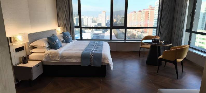 华亭怡佳智享酒店图片