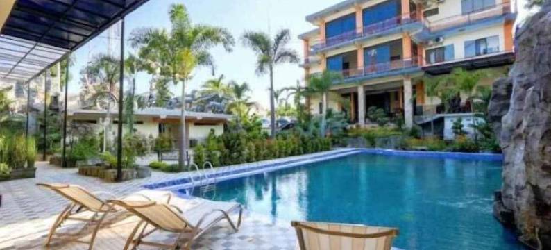 格兰德瓦洛尼亚酒店(Grand Valonia Hotel Cafe & Park Jember)图片