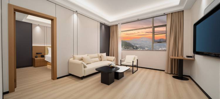 从江云岭·江畔酒店图片