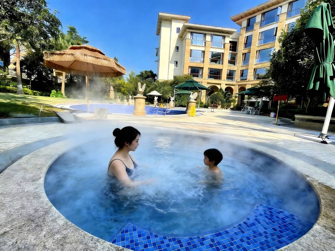 峨眉山橘子树汤泉酒店(马路桥美食街店)图片