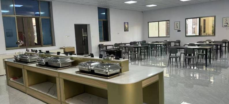 东方金澜湾酒店(东方高铁站万达广场店)图片