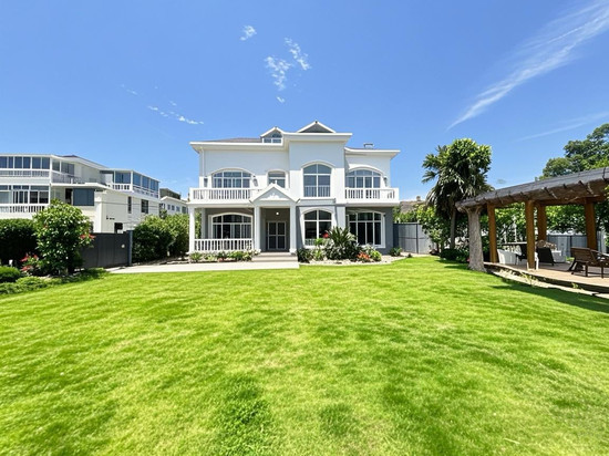 嗨时光度假轰趴别墅(上海佘山天马高尔夫店)