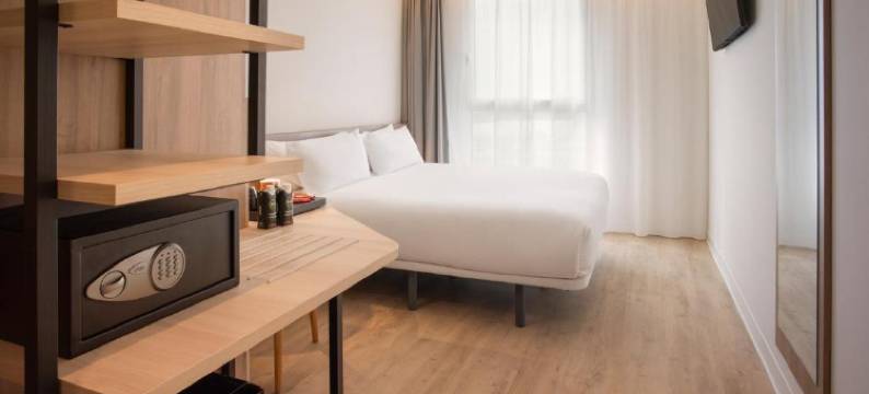 马德里瓦耶卡斯拉加维亚B&B酒店(B&B HOTEL Madrid Vallecas La Gavia)图片