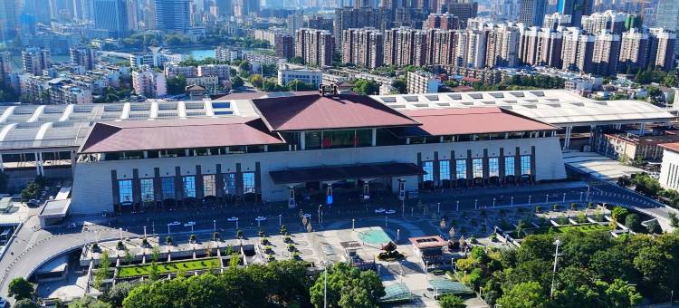 武汉黄鹤楼武昌站东广场亚朵X酒店图片