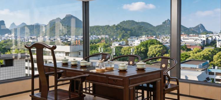 丽呈潮控酒店(桂林象鼻山景区两江四湖店)图片