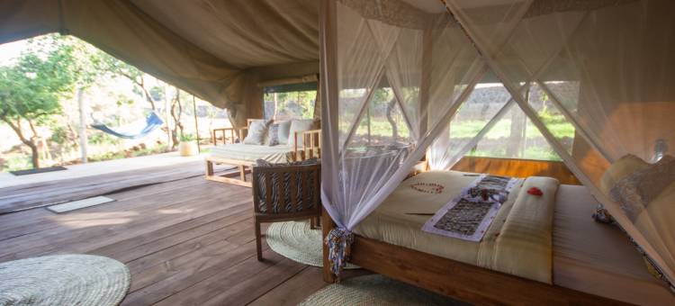 非洲萨法里曼雅拉悬崖山林小屋(Africa Safari Manyara Escarpment)图片