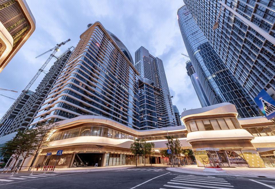 F-TOWN方糖酒店（深圳龙岗天安数码城黄阁坑地铁站店）外景图